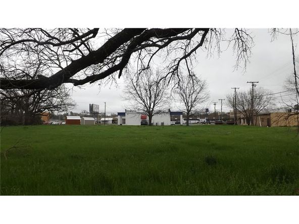 1068 Village Dr, Sulphur Springs, TX 75482